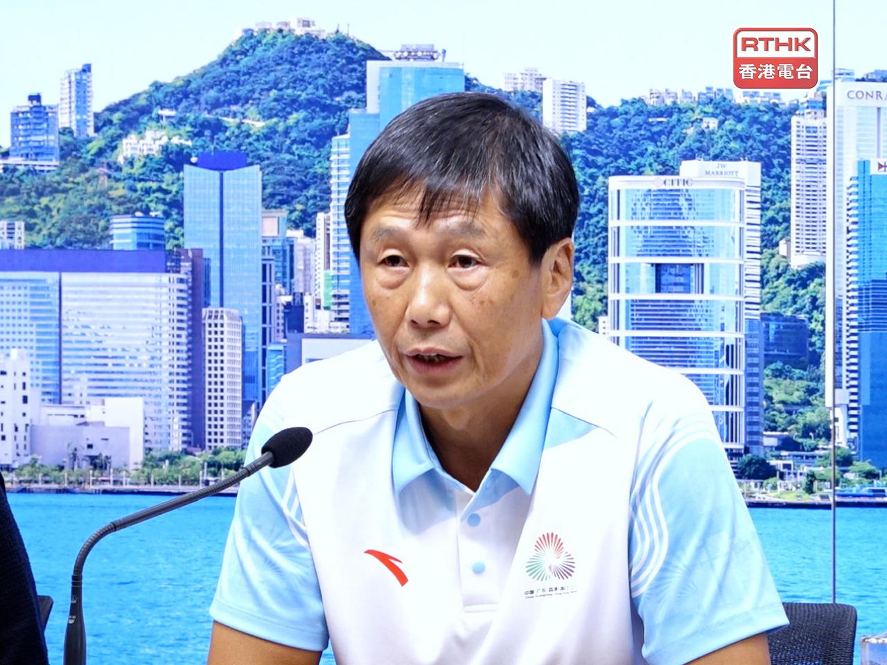 楊德強表示，當知道運動員名來港日期後，義工會在關口接待他們到住宿的酒店、訓練及比賽場地等。（港台圖片）