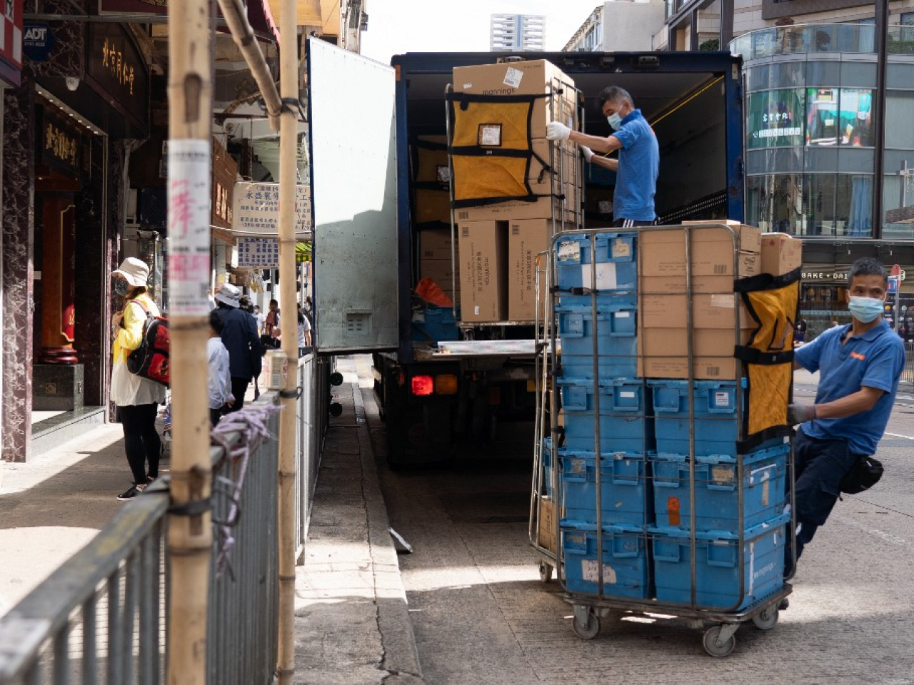 The Consumer Council says there has been a surge in cross-boundary online shopping since the Covid pandemic. File photo: AFP