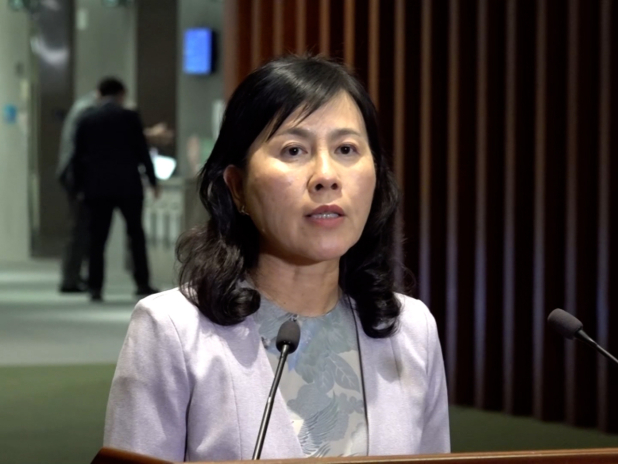 陳美寶在會後表示,政府之後的工作不會鬆懈,包括就社會關注的規管細節,例如網約車數量及分配機制等。(郭志強攝)