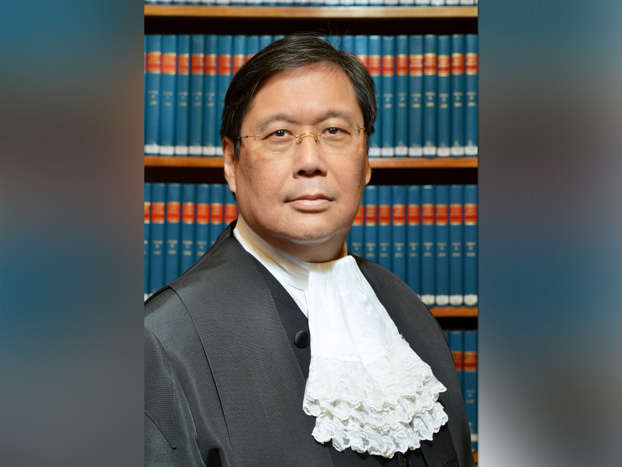 立法會通過決議案，同意再度任命李義為終審法院常任法官。（司法機構提供）