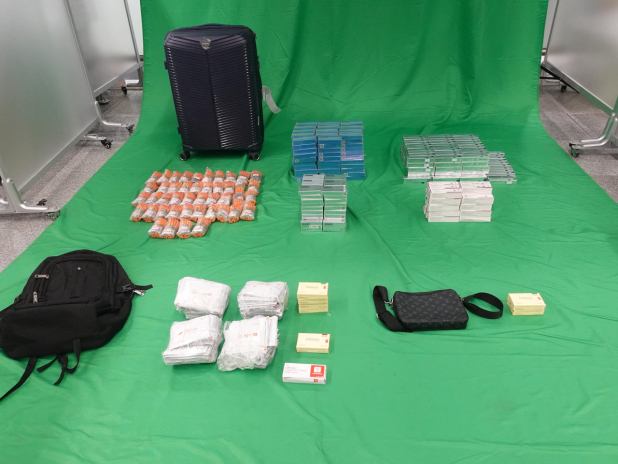 海關檢獲的藥物針劑、藥劑產品及藥膏。(政府新聞處)
