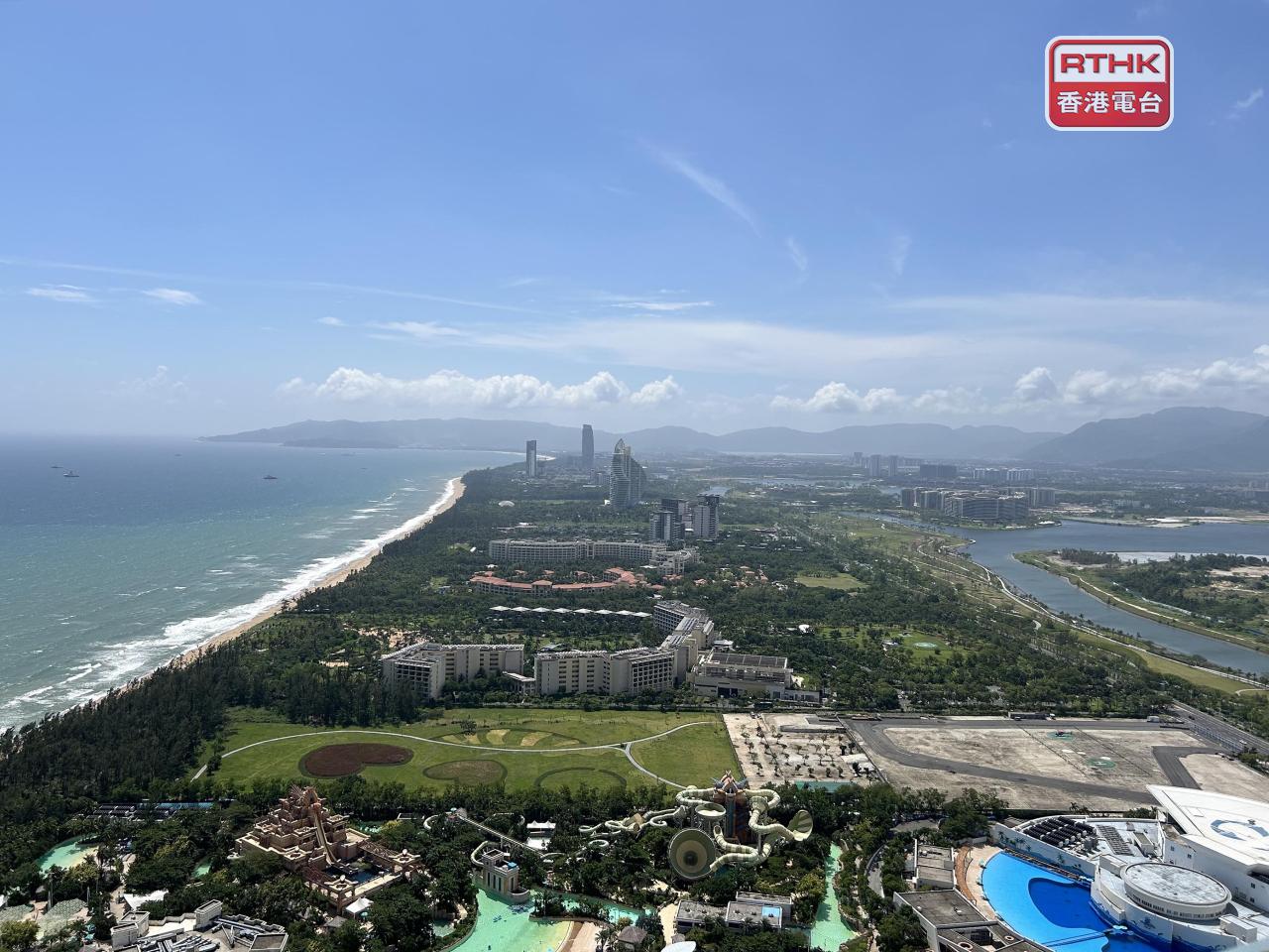 海南下月起調整離島旅客免稅政策，首次明確允許「離島且離境旅客」享受免稅政策。（羅煒皓攝）