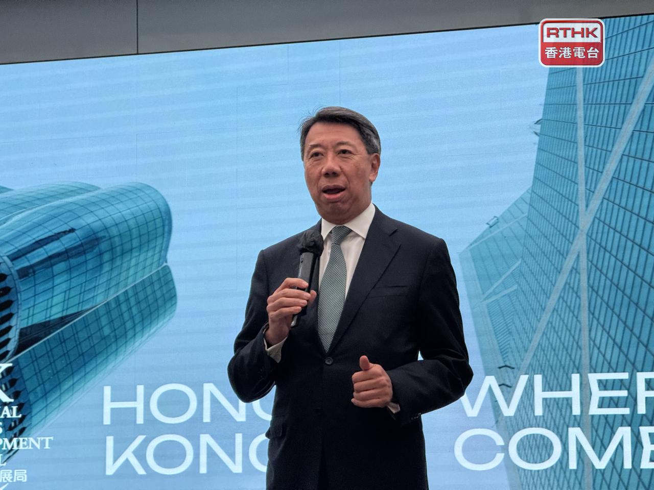 洪丕正：今年環球金融市場存在眾多不穩定性及波動，市場需要分散業務和投資，是非常好的時機推廣香港。（趙嘉駿攝）