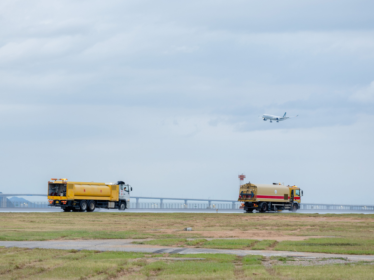受昨日貨機事件影響關閉的機場北跑道，已於下午約4時重開。（機管局網頁）