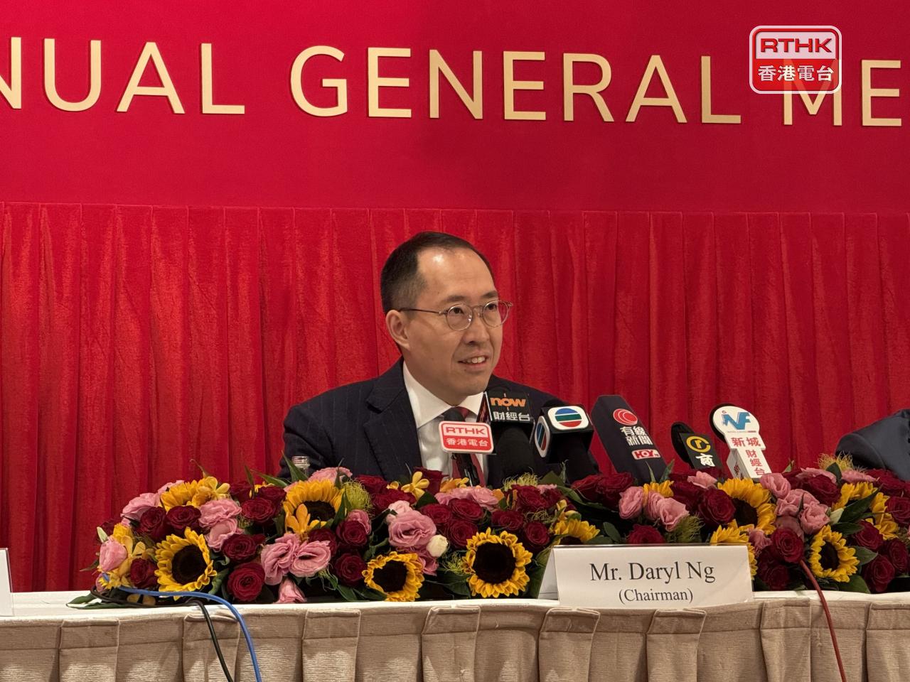 黃永光認為，樓市有6大利好因素，包括踏入減息周期、今年新股集資表現強勁、人才計劃、留學計劃、訪港旅客數字上升及北部都會區發展。（趙嘉駿攝）