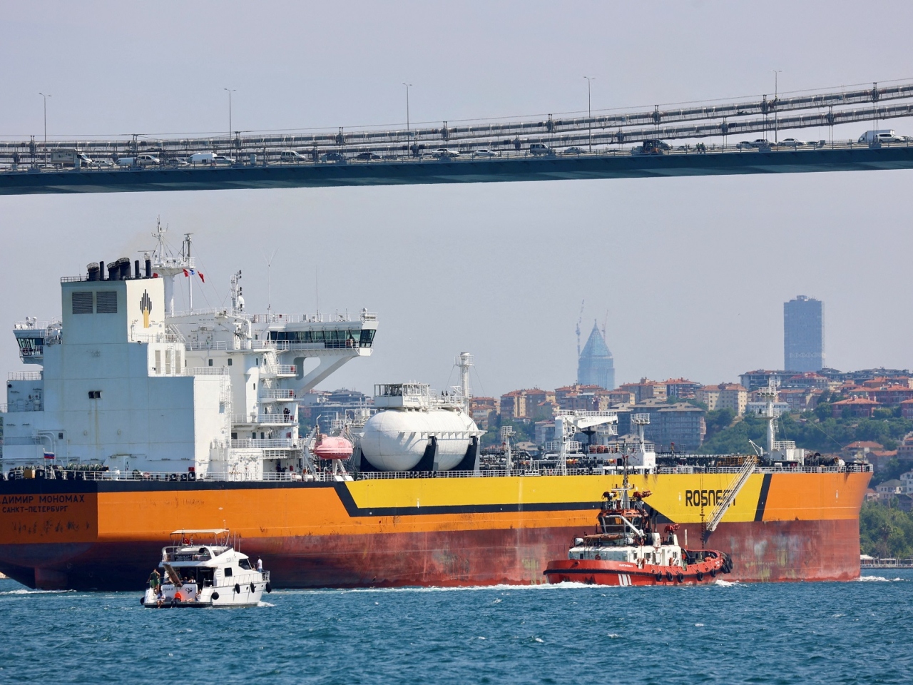 The US has slapped sanctions on oil companies Lukoil and Rosneft to put pressure on Moscow to agree to a ceasefire in Ukraine. File photo: Reuters