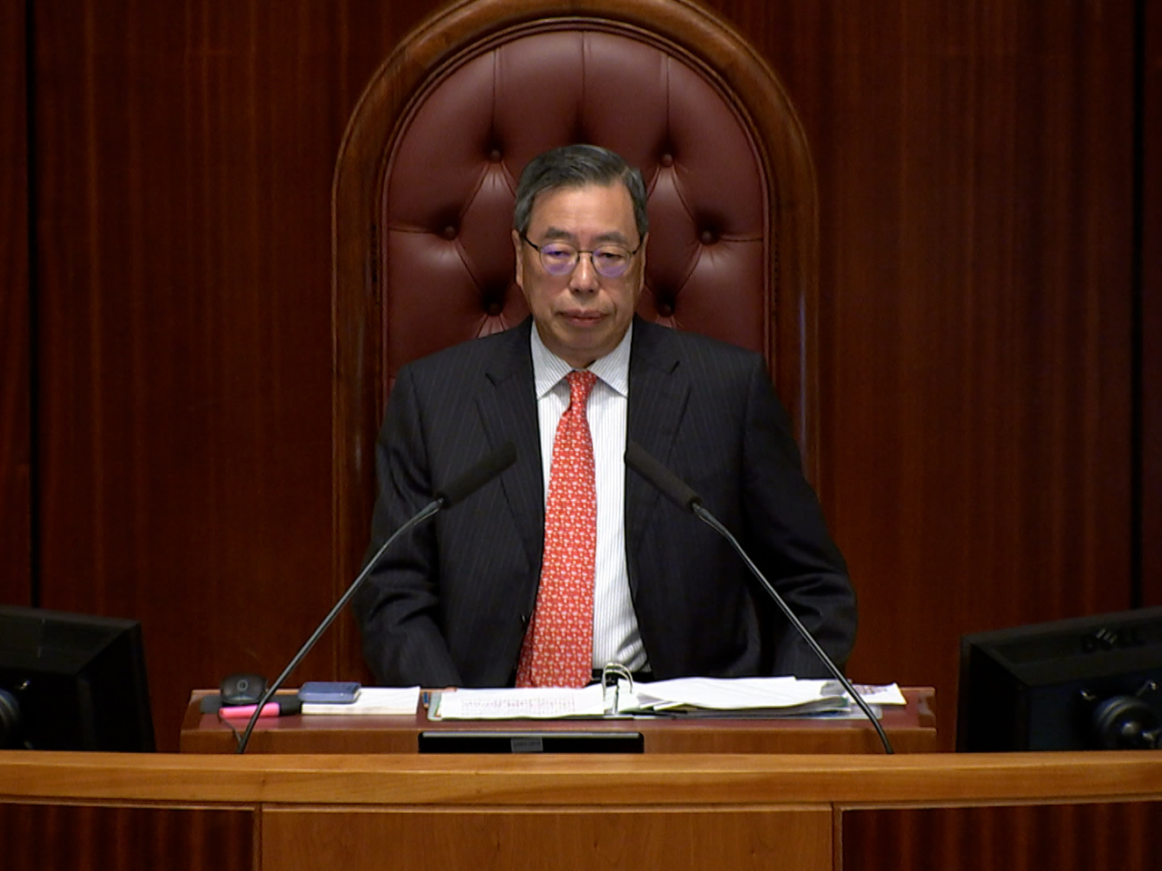 梁君彥祝願各位議員不論在什麼崗位，都身心康泰、事事順利。