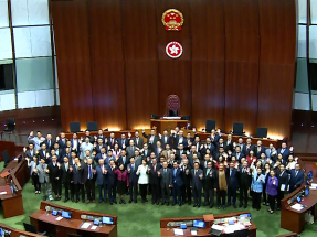 本屆立法會完成最後會議　梁君彥祝願各議員事事順利