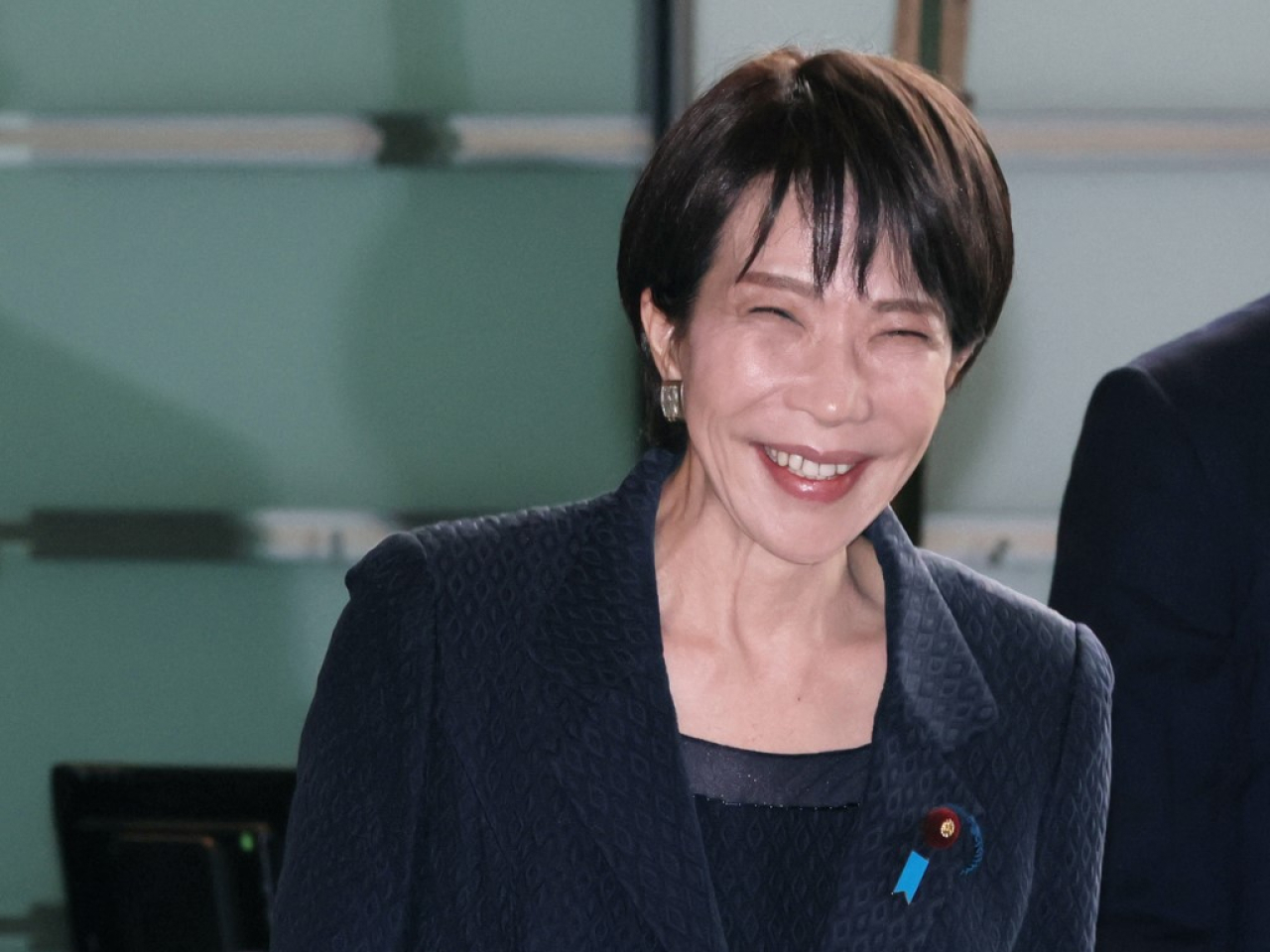 高市早苗今早抵達東京首相官邸。 (法新社)