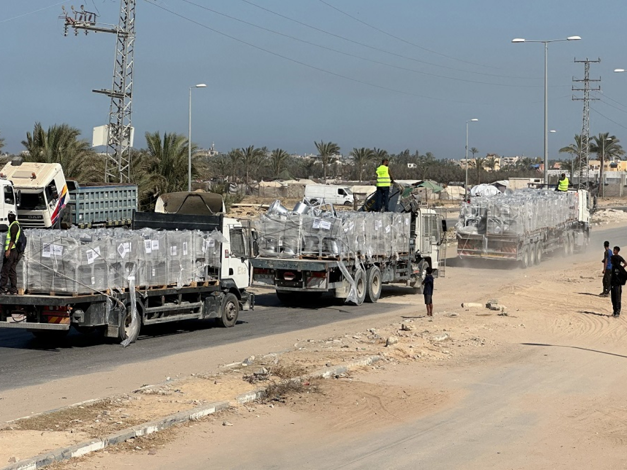 Despite the ceasefire, WHO chief Tedros Adhanom Ghebreyesus says only between 200 and 300 aid trucks are getting into Gaza on a daily basis. Photo: Reuters