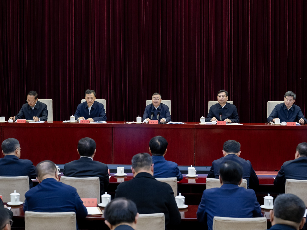 中宣部在北京召開電視電話會議，學習宣傳貫徹黨的二十屆四中全會精神。（新華社）