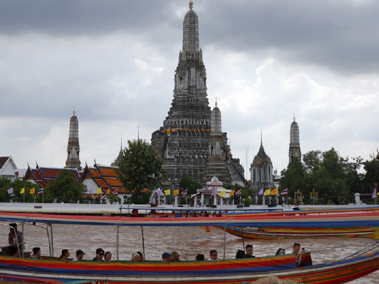 今年首9個月到泰國的中國遊客人數，較去年同期減少近三成半。（法新社資料圖片）