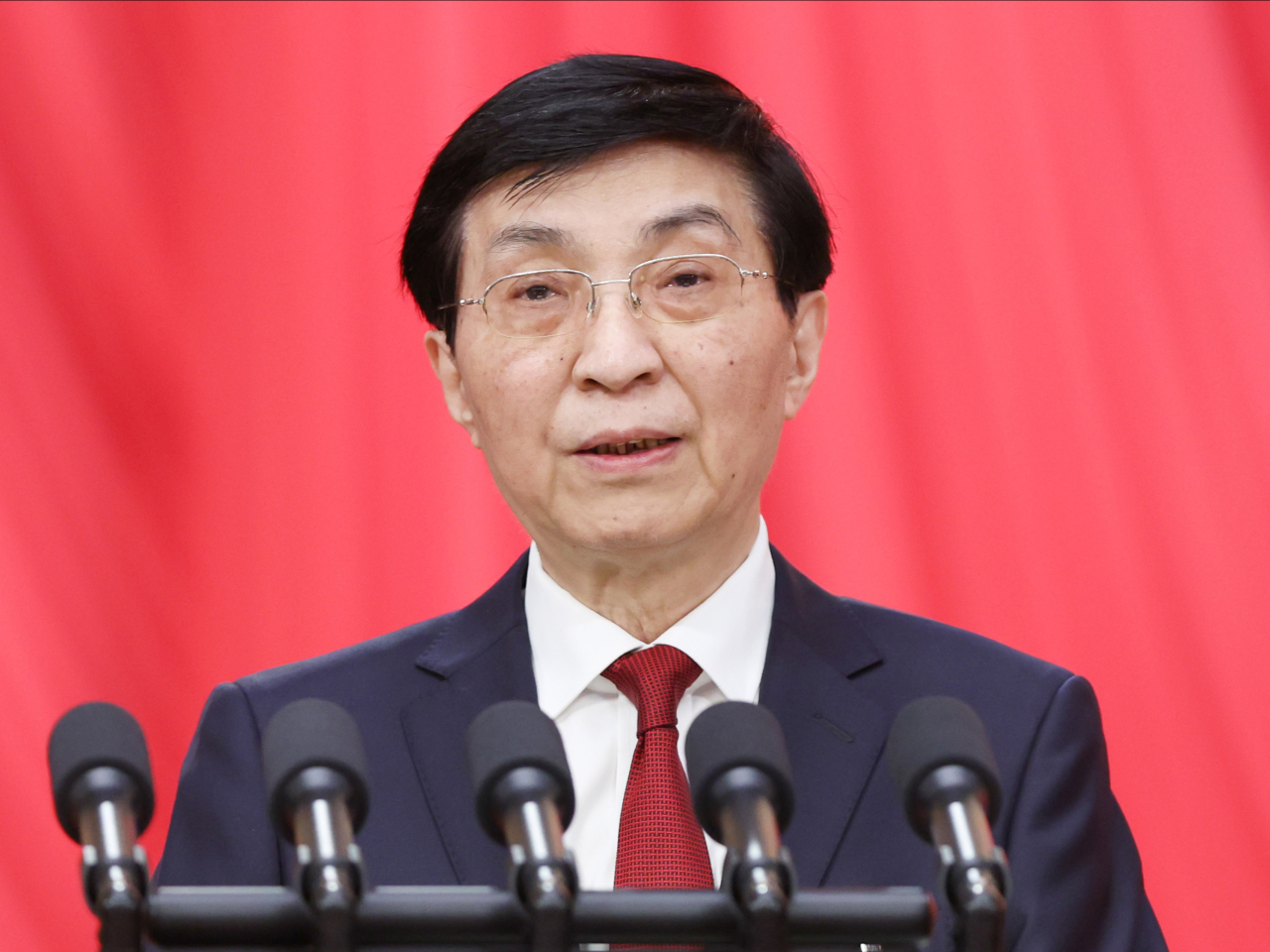 紀念台灣光復80周年大會在北京召開,王滬寧出席並發表講話。(新華社資料圖片)