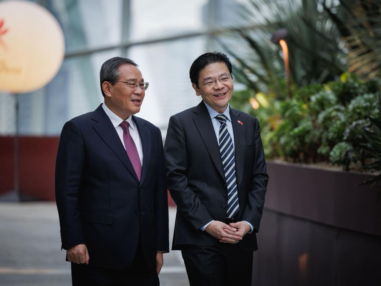 到訪新加坡的國務院總理李強,與新加坡總理黃循財會談。(黃循財FB圖片)