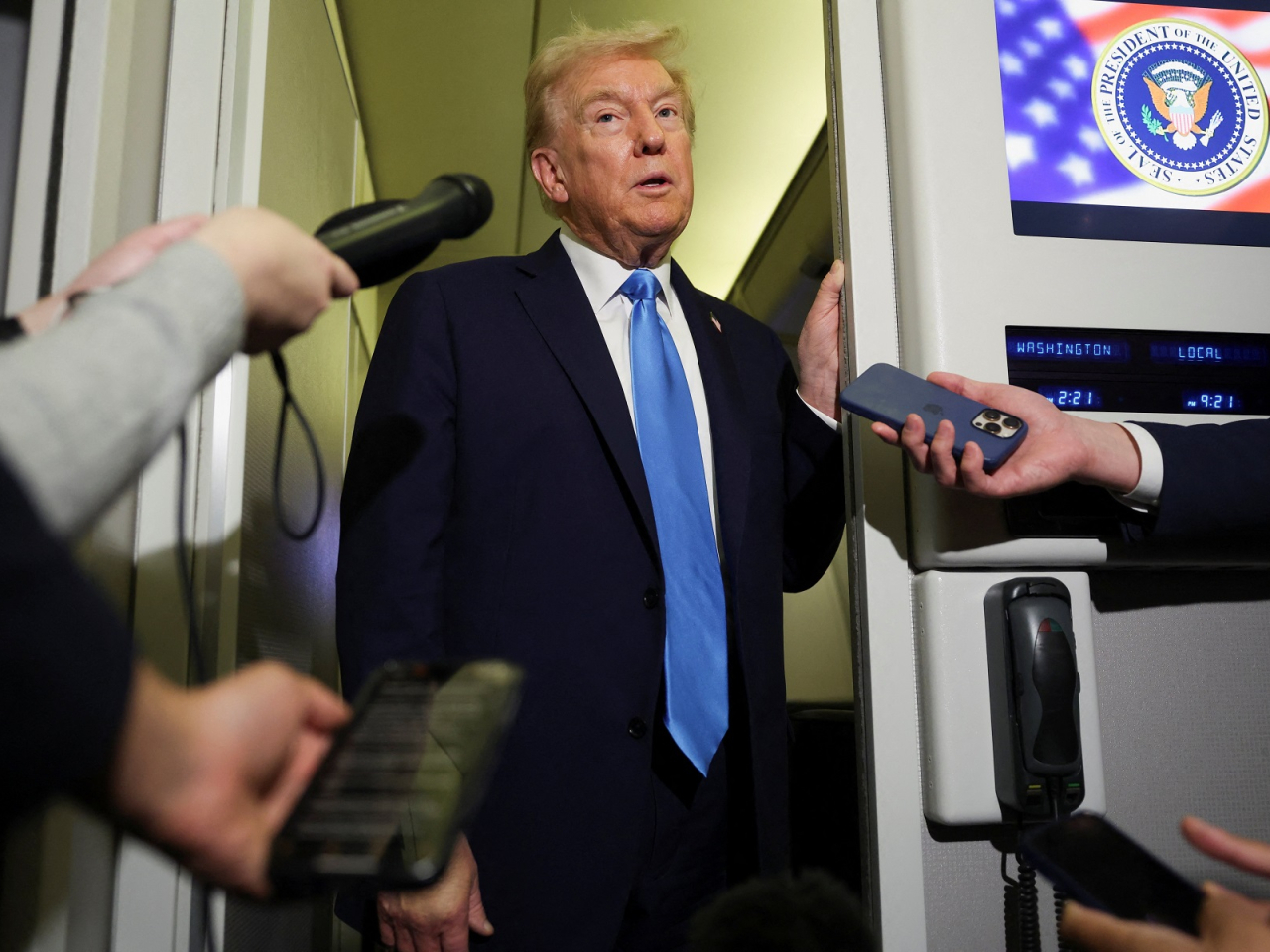 Trump told reporters on Air Force One he thinks there's a "really good chance" that he could make reach a "comprehensive deal during upcoming talks with President Xi. Photo: Reuters