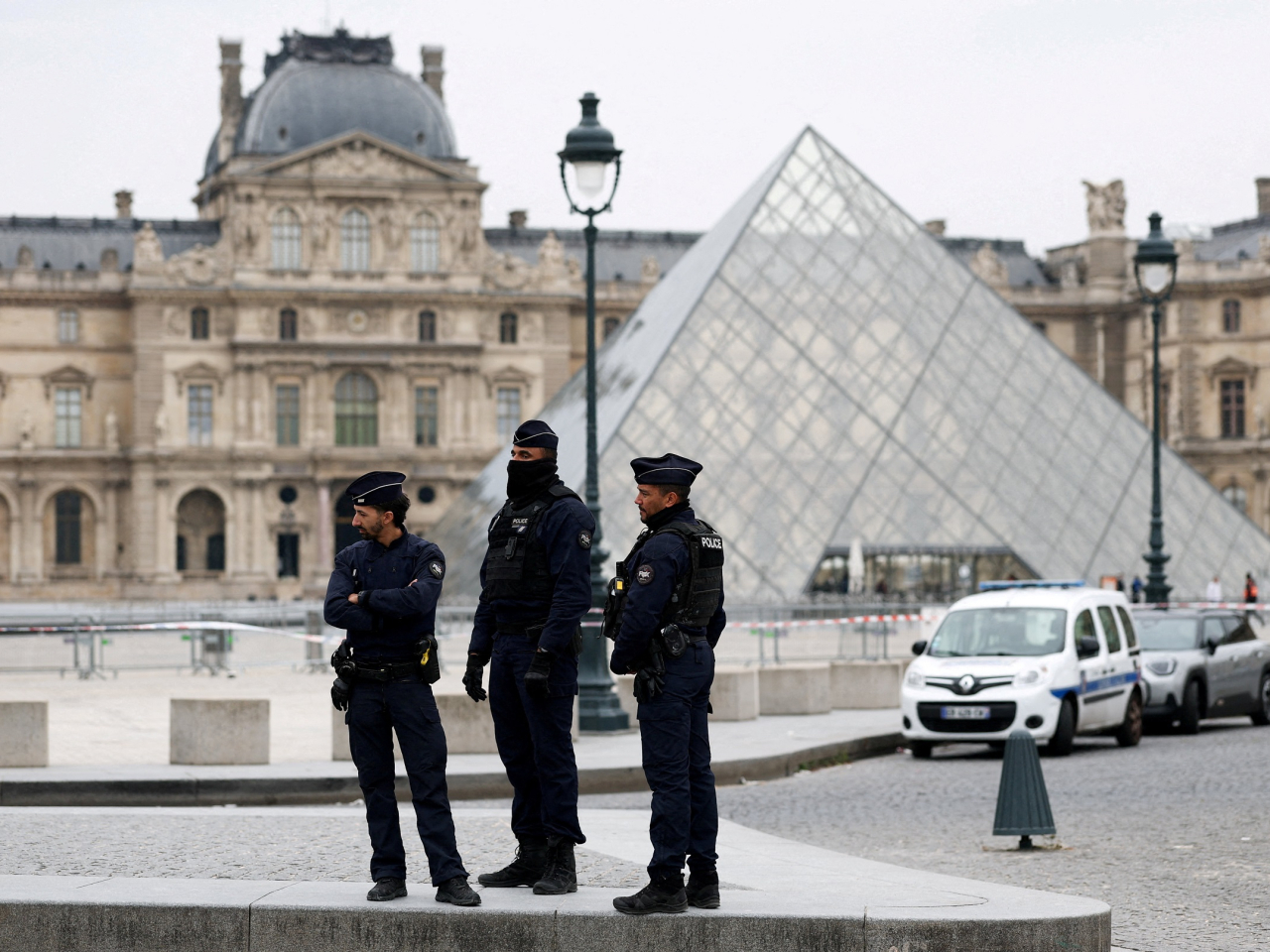 Authorities in France have stepped up security after last week's heist at the Louvre. Photo: Reuters