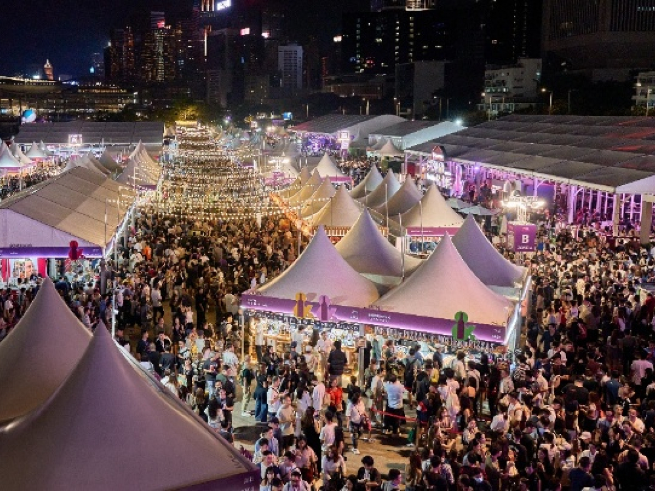 旅發局表示，一連四日的香港美酒佳餚巡禮共吸引約16萬3千人次進場。（旅發局圖片）
