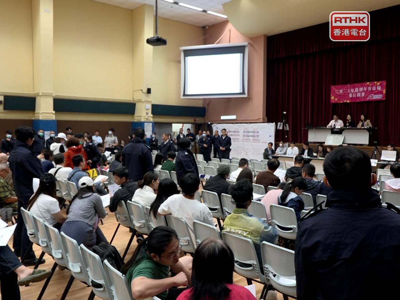 維園農曆年宵市場快餐及濕貨攤位,今日開始競投。(梁禎祥攝)