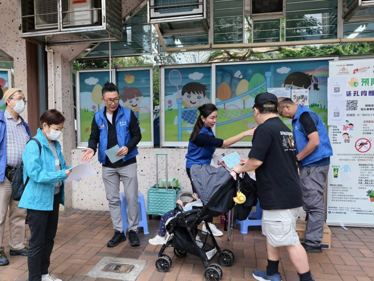 麥美娟表示,黃大仙民政事務處已啟動應急機制,聯合關愛隊配合衛生防護中心,開展防疫宣傳工作。(麥美娟社交網站)