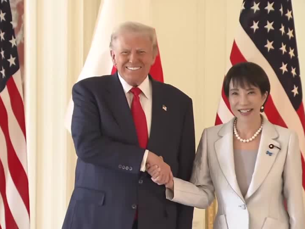 特朗普在日本與首相高市早苗會談。(路透社)