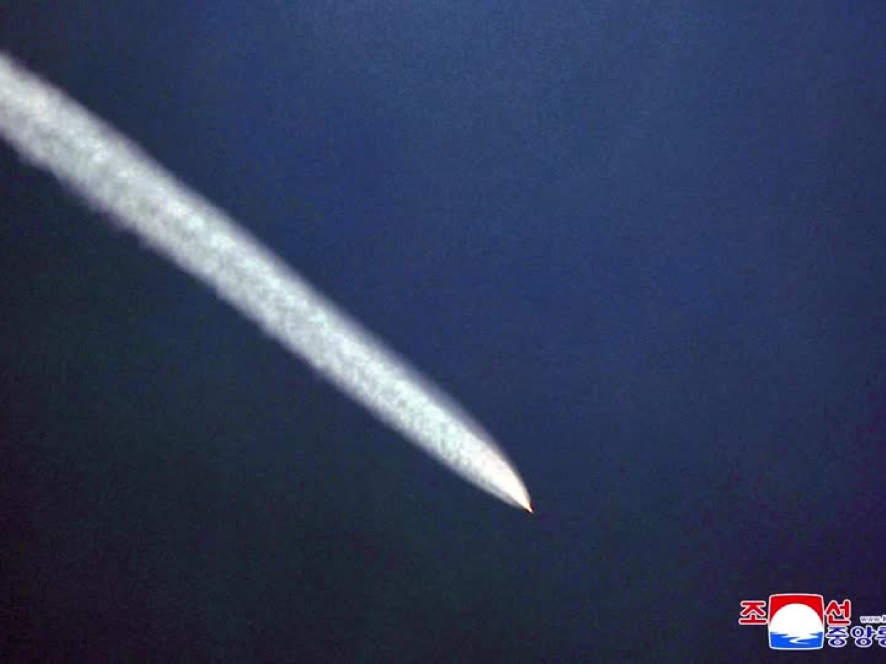 朝中社報道，北韓昨日在西部海域試射艦對地戰略巡航導彈。（路透社資料圖片）