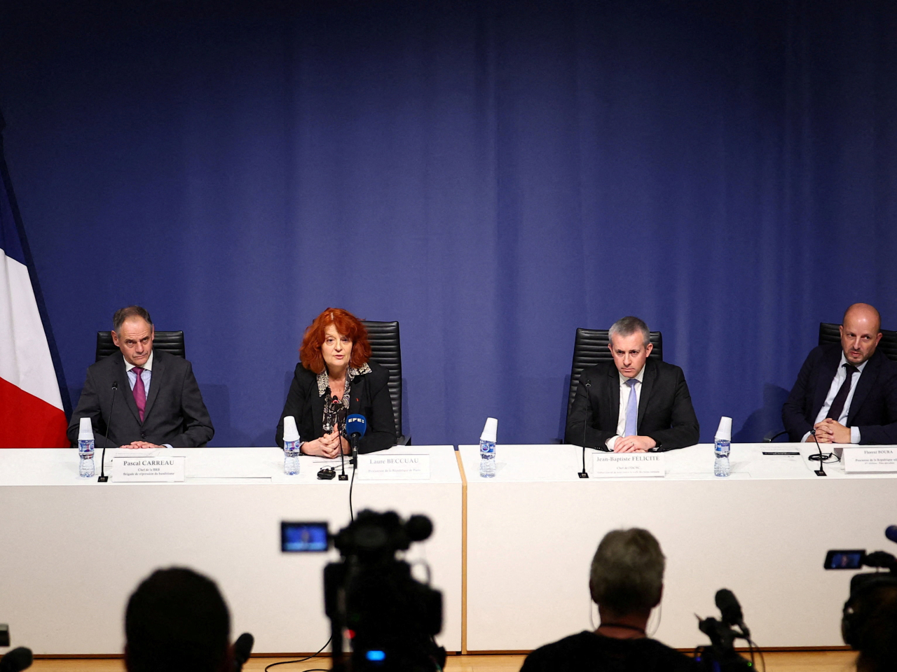 巴黎檢察當局召開記者會交待案件調查進展。（路透社）