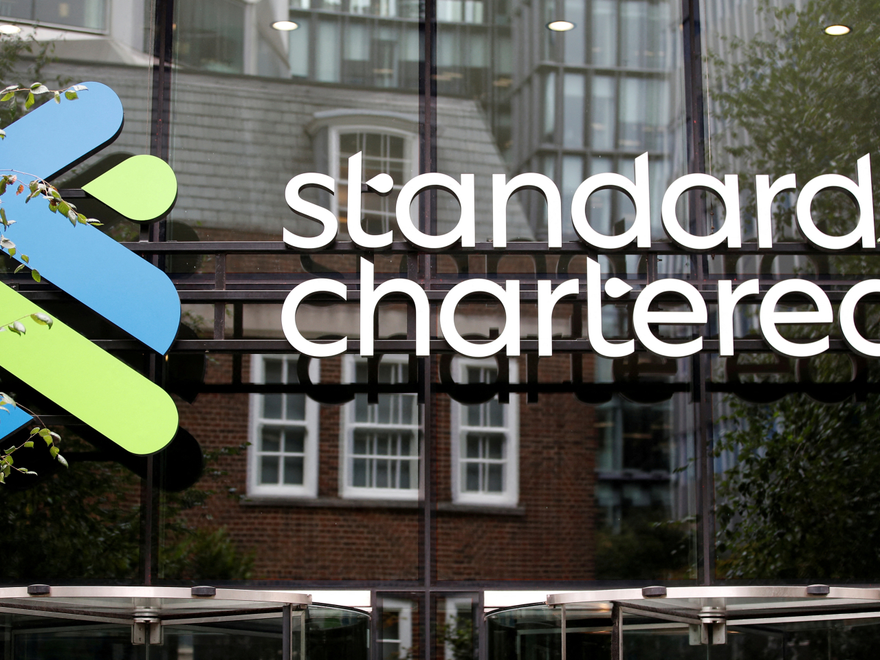 Standard Chartered has posted a 3 percent rise in earnings to US$1.77 billion in the third quarter. File photo: Reuters