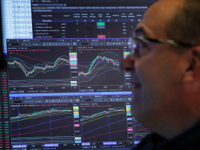 美股3大指數都跌，跌幅介乎逾0.2%至約1.6%，Meta及微軟等科技股急挫拖累。（路透社）