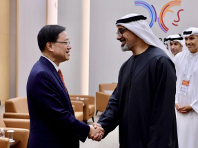 Lee builds on 'very good' ties with UAE at Apec