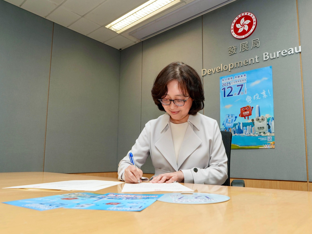 甯漢豪發信予19個法定機構、學會及商會組織，呼籲成員在立法會選舉踴躍投票。（發展局社交網頁）