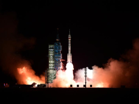 新華社：神舟二十一號載人飛船發射取得圓滿成功