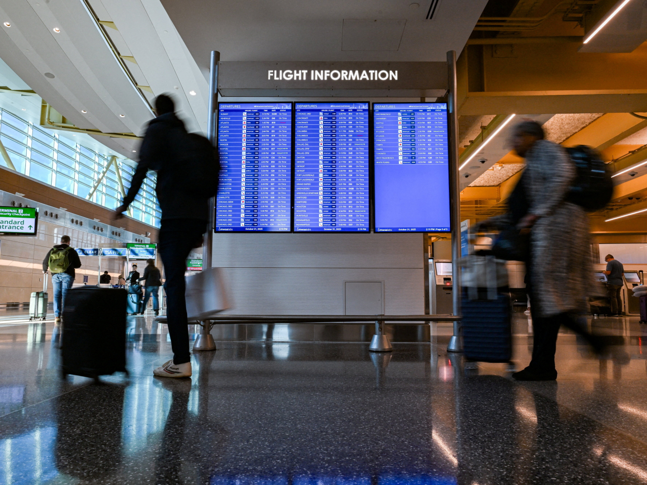 美國聯邦政府停擺，影響蔓延至航空交通。（路透社）