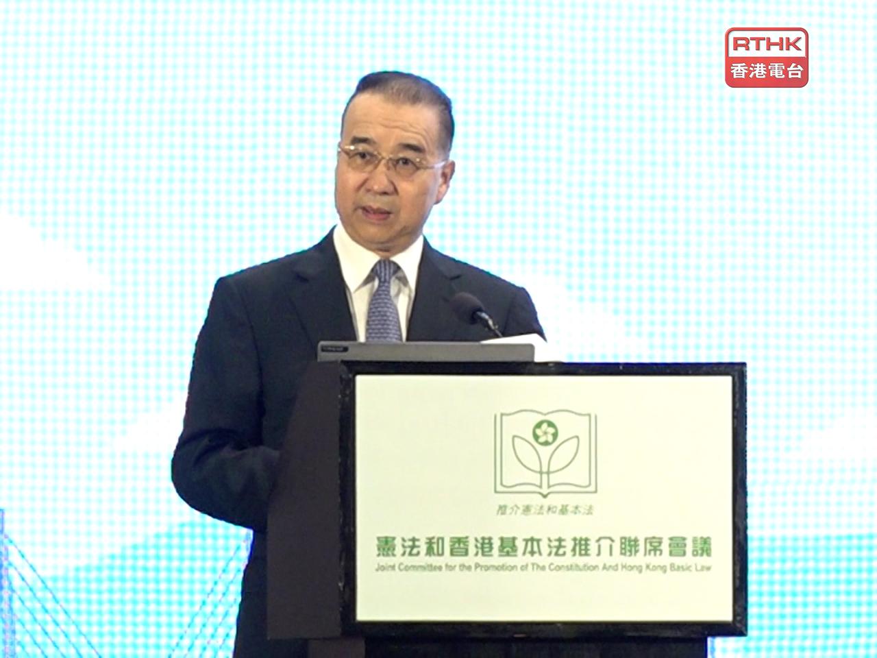 劉光源呼籲響應特區政府,為香港未來更好發展投下神聖一票。(施華駿攝)