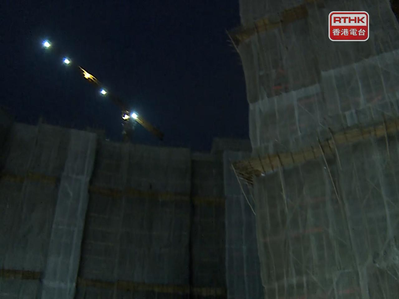 房協表示地盤早前已取得當局許可，於假日進行非噪音工作。（港台圖片）