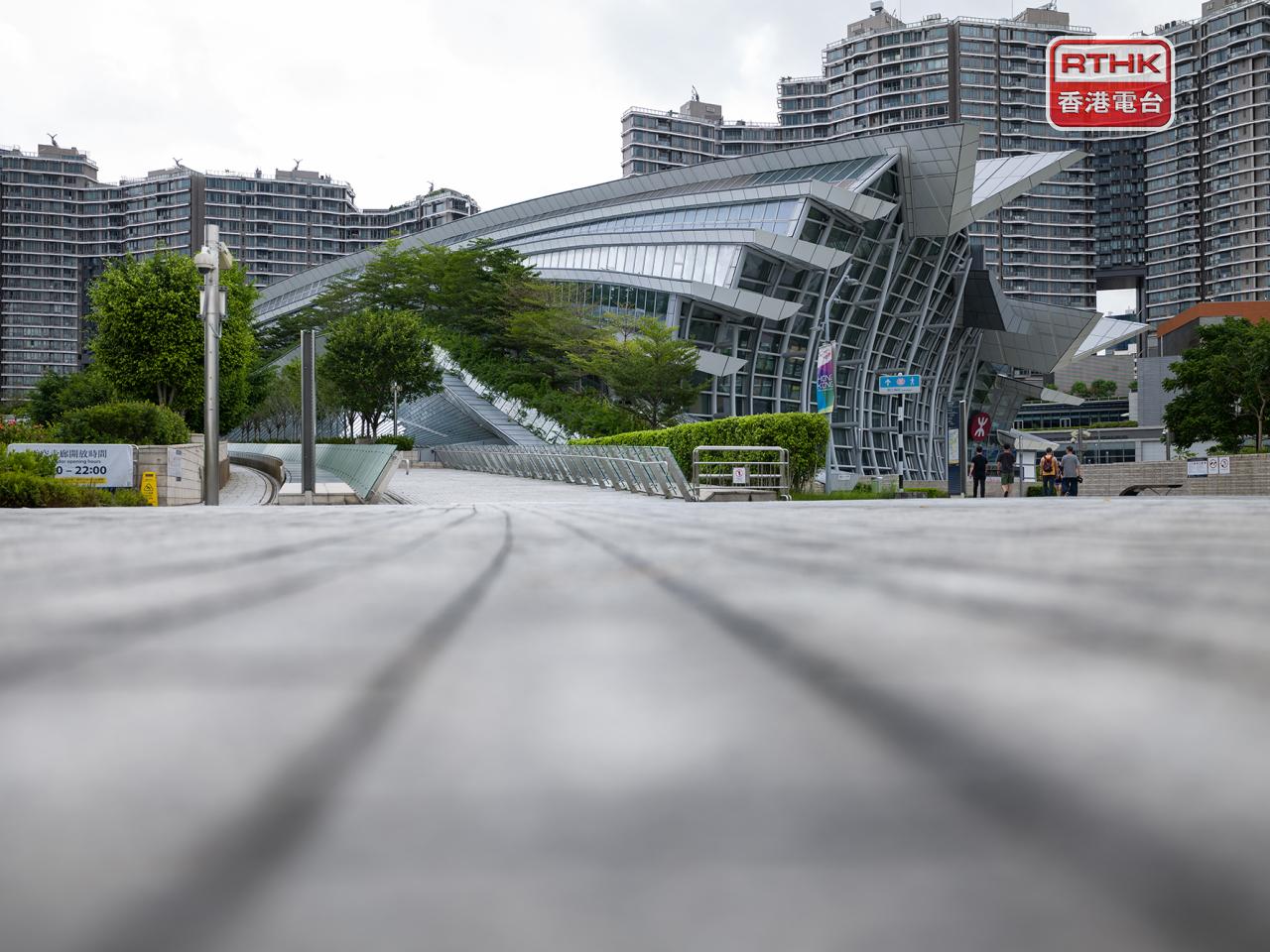 From Wednesday, West Kowloon station will become one of the ports through which travellers from 55 countries will be able to enter the mainland without a visa. File photo: RTHK