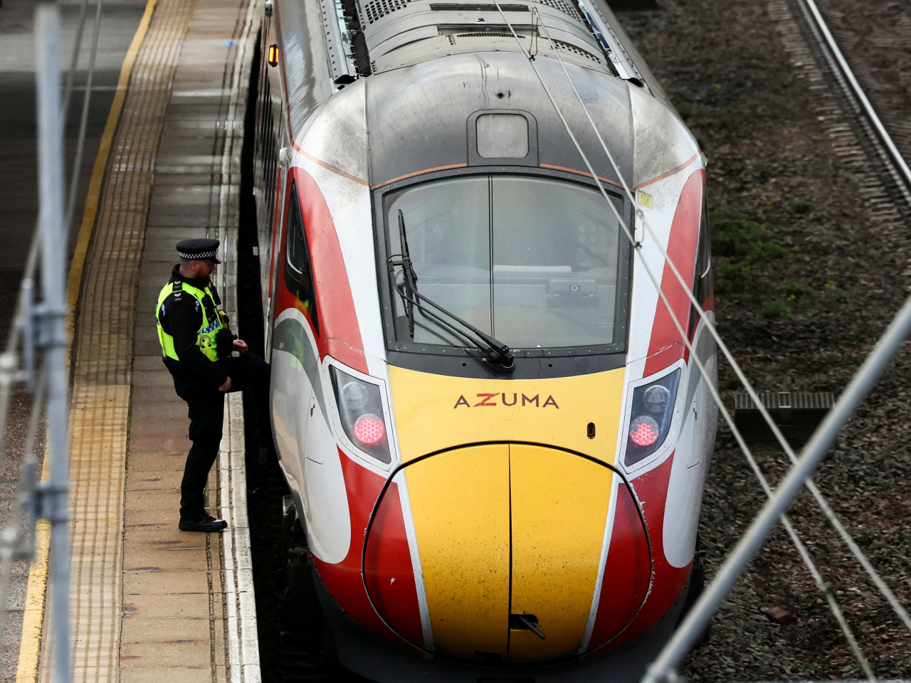 英國劍橋郡火車持刀襲擊案，疑兇威廉斯被起訴10項企圖謀殺、1項造成實際身體傷害及1項非法持有刀具罪。（路透社資料圖片）