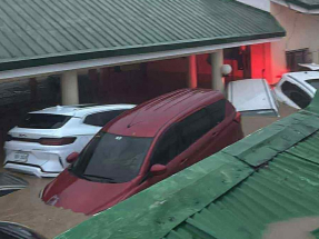 Hundreds of thousands flee typhoon in Philippines