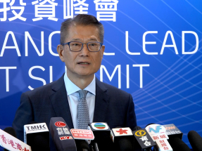 陳茂波稱300名金融領袖出席投資峰會　面對面坦誠交換意見