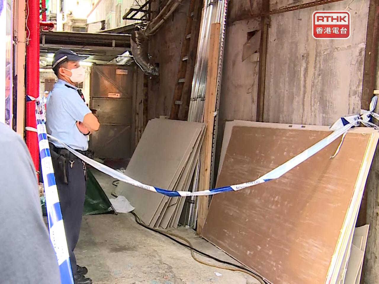 旺角砵蘭街147至149號的後巷，下午有一名男子在渠內昏迷不治。（張連登攝）