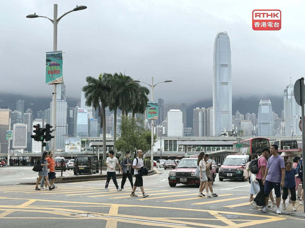 GUM公布，10月強積金人均賺830元，年初至今人均賺44197元。（港台圖片）