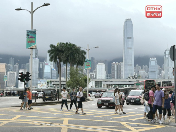 GUM公布，10月強積金人均賺830元，年初至今人均賺44197元。（港台圖片）