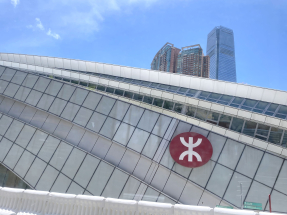 長實表示，只要價錢合適，定必繼續於香港購買土地用作未來發展。（港台圖片）