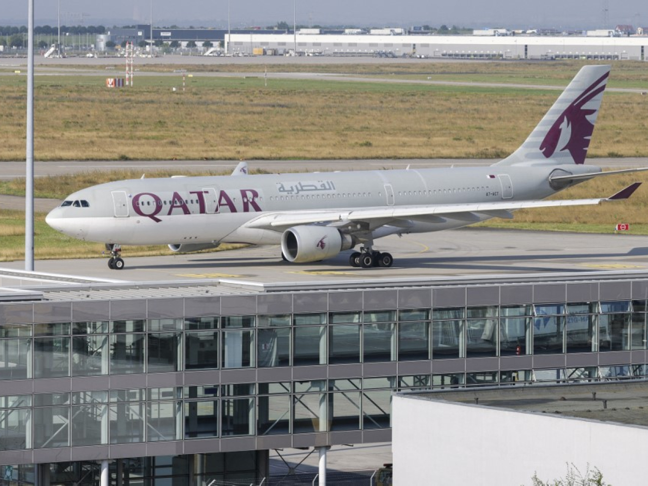 卡塔爾航空強調，香港仍是集團重要市場，將繼續透過航班及代碼共享協議服務香港。（法新社資料圖片）