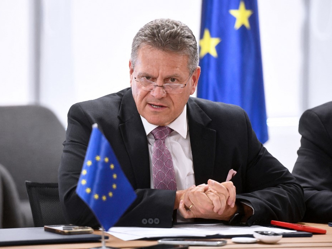 謝夫喬維奇表示，歐盟和中國正透過一個新成立的特別溝通渠道，加快審查稀土出口許可。（法新社）