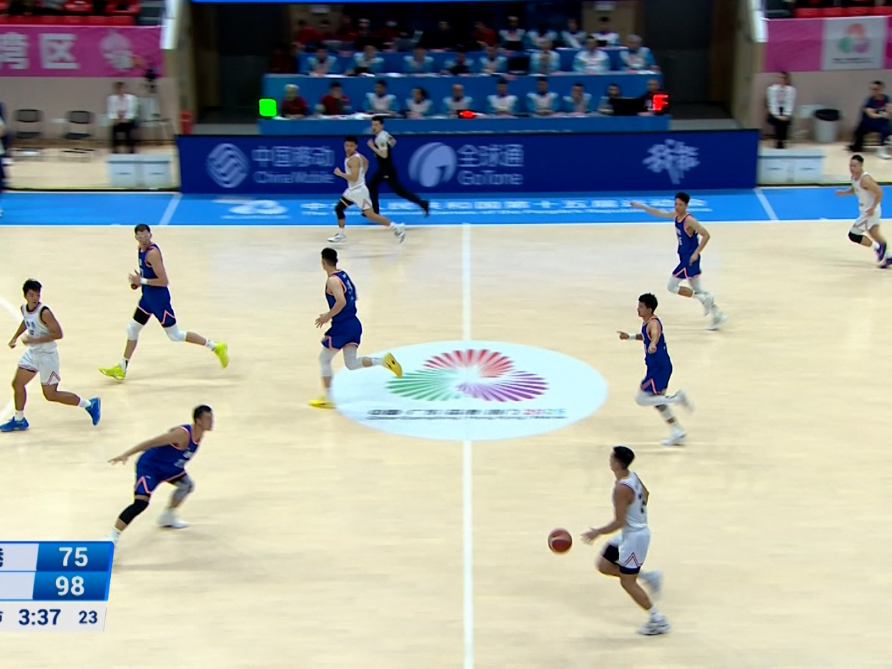 白衫的港隊於分組賽以84比117不敵四川。