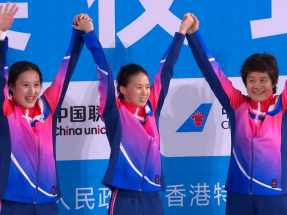 十五運會｜陳芋汐與掌敏潔代表上海在女子雙人10米跳台項目奪金