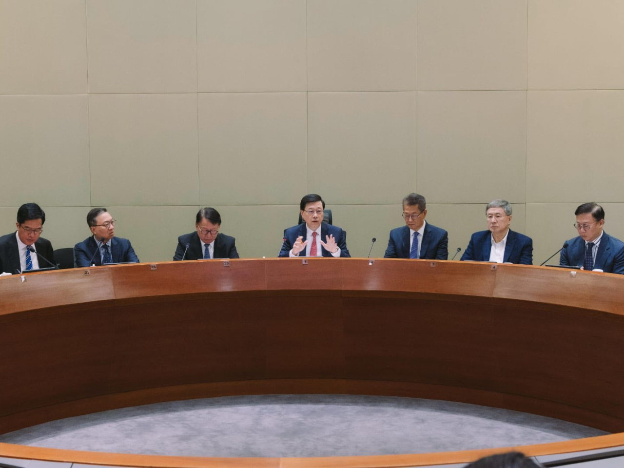 John Lee reminds officials to work in a unified and determined manner to organise the election effectively. Photo: John Lee's Facebook page