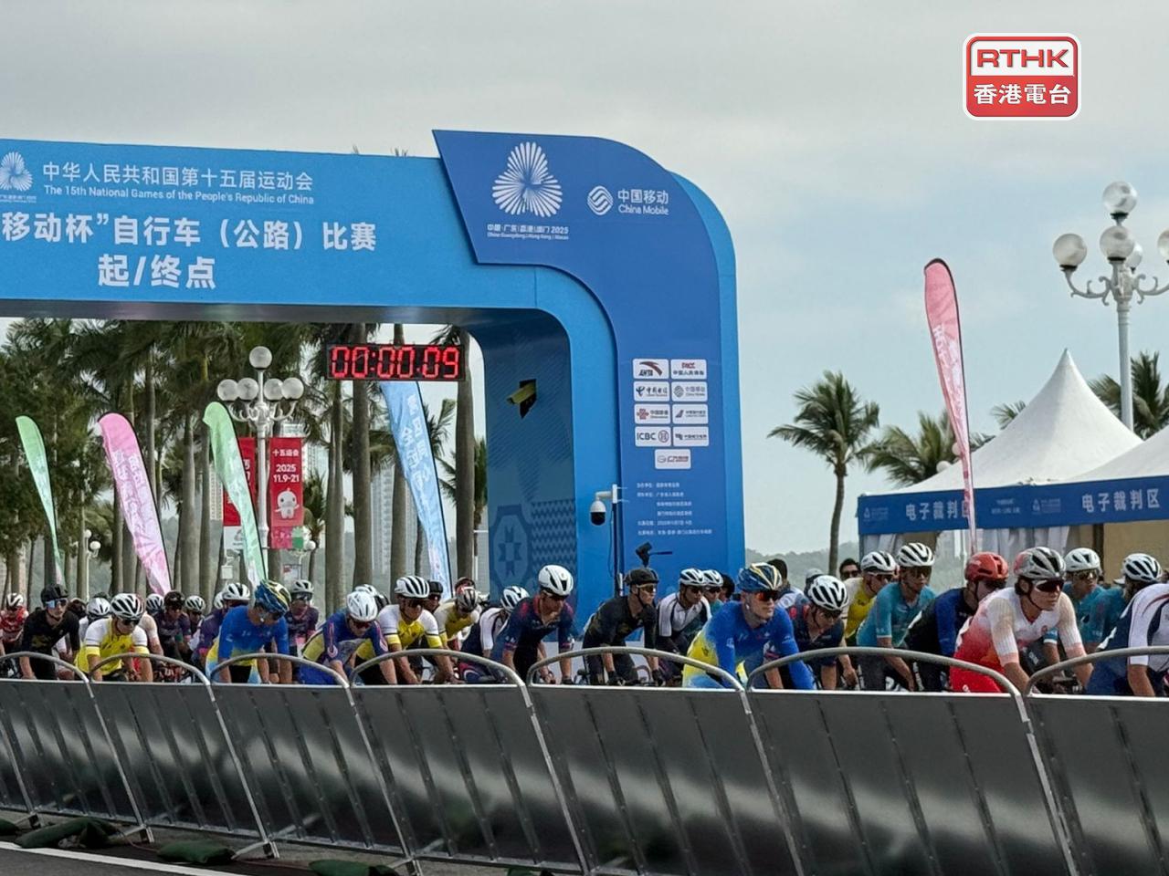 賽事橫跨粵港澳三地，全長超過231公里，由珠海經澳門到香港再折返。（盧紫菁攝）