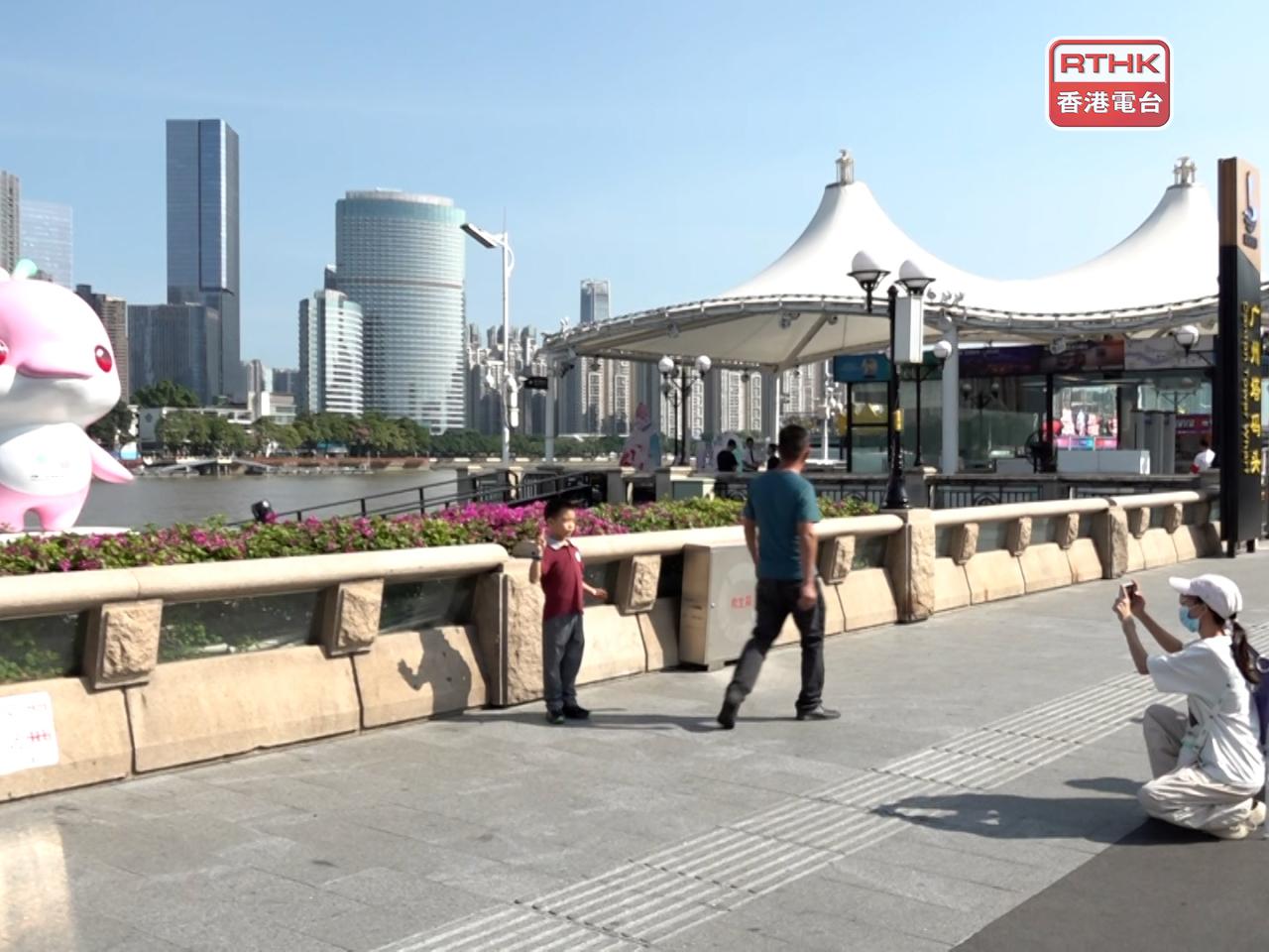 廣州市內吉祥物「喜洋洋」及「樂融融」造型裝置到處可見。（陳韋丞攝）