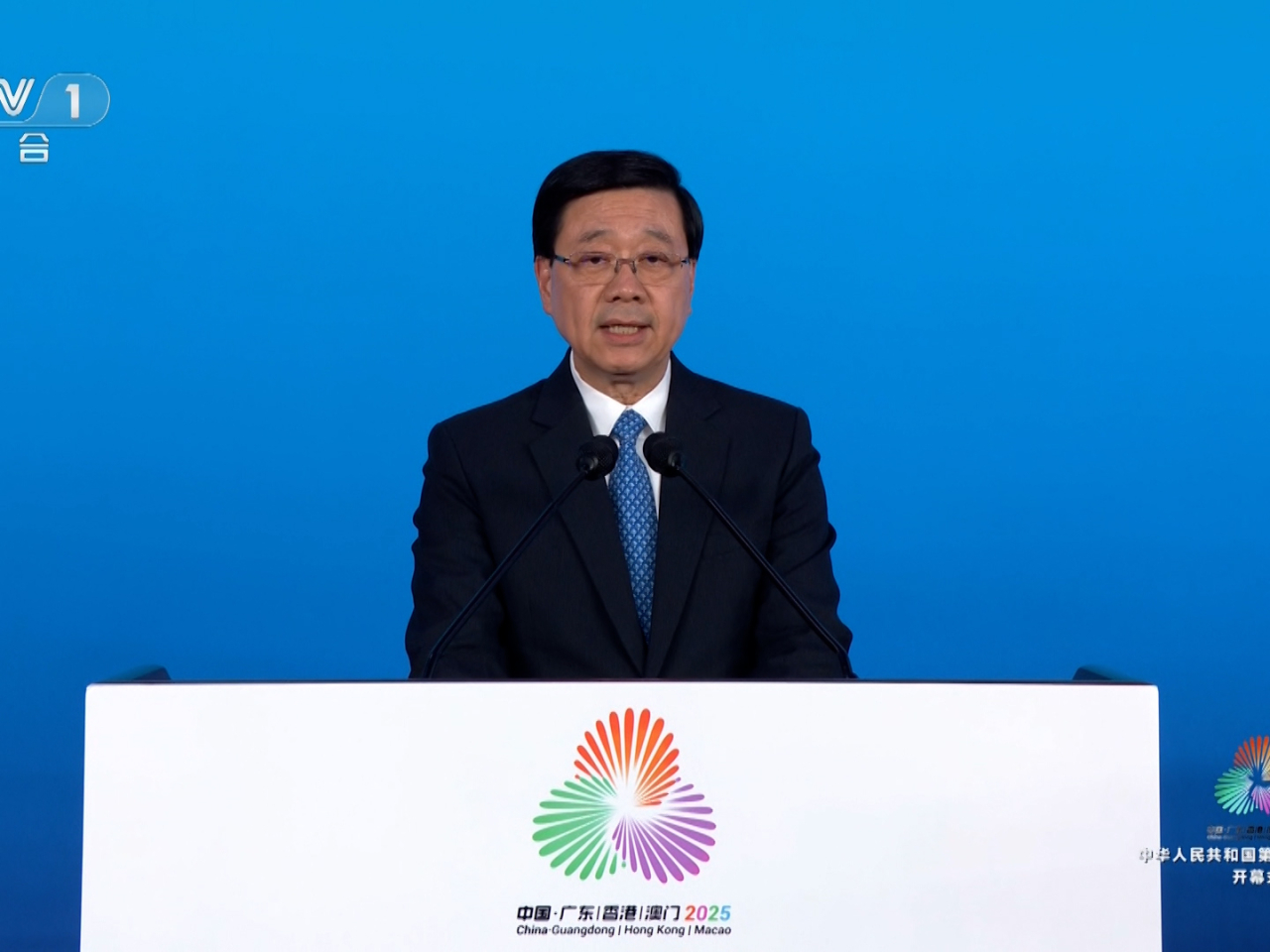 李家超表示，感謝中央信任，會全力辦好賽事。